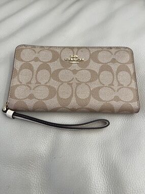 Coach Tan Signature Zip Wristlet Wallet with Cream Leather Interior and Strap